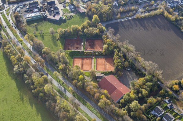 Construction site tennis courts Tennisclub Rot-Weiß Stiepel 1925, Stiepel, Bochum, Ruhr area, North Rhine-Westphalia, Germany, construction work, construction area, building site, building plots, construction project, construction site, DE, Europe, Königsallee, aerial view, aerial photograph, aerial photography, aerial photography, sports, tennis, tennis facility, tennis halls, tennis courts, tennis club, overview, bird's-eye view, overview