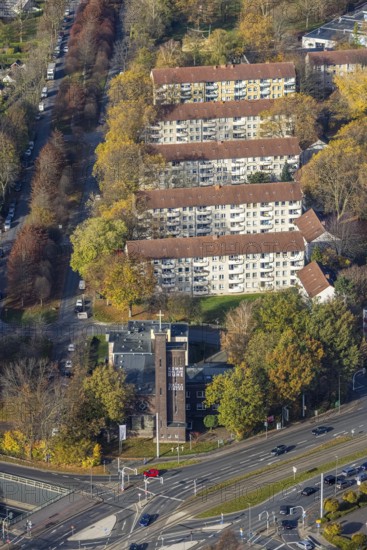 Motorway church RUHR Dinnendahlstraße, residential block with five houses, Hofstede, Bochum, Ruhr area, North Rhine-Westphalia, Germany, place of worship, DE, Europe, religious community, place of worship, property tax, holy place, real estate, church, church community, denomination, aerial view, aerial photograph, aerial photography, aerial photography, religion, religious site, overview, bird's-eye view, residential area, residential block with four houses, housing and living, residential area, residential buildings, residential quality, residential neighbourhood, housing estate, birds-eyes view, overview