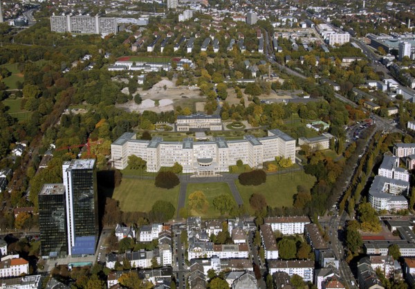 Frankfurt, skyline, skyscrapers, Deutsche Bank, DEU Germany Germany, Europe, aerial view, birds-eyes view, aerial photography, aerial photography, overview, overview, bird's eye view