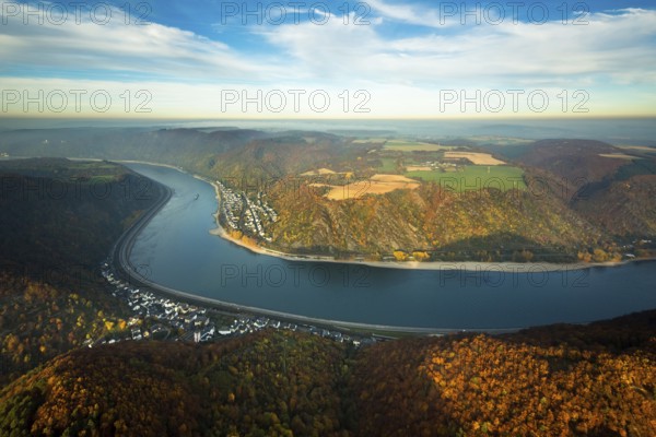 View from Boppard over the Rhine to Kestert, Rhine valley, Rhine arch, autumn leaves, low water, federal road 9, Rhine, valley of the Loreley in the Rhine-Lahn district, Rhineland-Palatinate, Germany, Boppard, Europe, aerial view, birds-eyes view, aerial photography, aerial photography, overview, bird's eye view