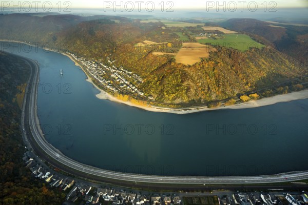 View from Boppard over the Rhine to Kestert, Rhine valley, Rhine arch, autumn leaves, low water, federal road 9, Rhine, valley of the Loreley in the Rhine-Lahn district, Rhineland-Palatinate, Germany, Boppard, Europe, aerial view, birds-eyes view, aerial photography, aerial photography, overview, bird's eye view