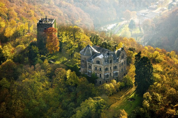 Rheineck Castle in the Rhine Valley, Rhine, autumn foliage, Bad Breisig, Ahrweiler district, Rhineland-Palatinate, Germany, Europe, aerial view, birds-eyes view, aerial photography, aerial photography, overview, bird's eye view, spa town