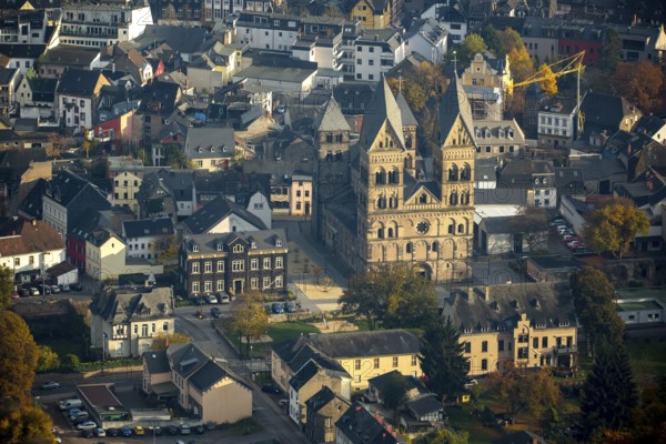Maria Himmelfahrt, Church of Our Dear Lady - Mariendom, Dom zu Andernach, Andernach, Landkreis Mayen-Koblenz, Rhineland-Palatinate, Germany, Europe, aerial view, birds-eyes view, aerial photography, aerial photography, aerial photography, overview, bird's eye view