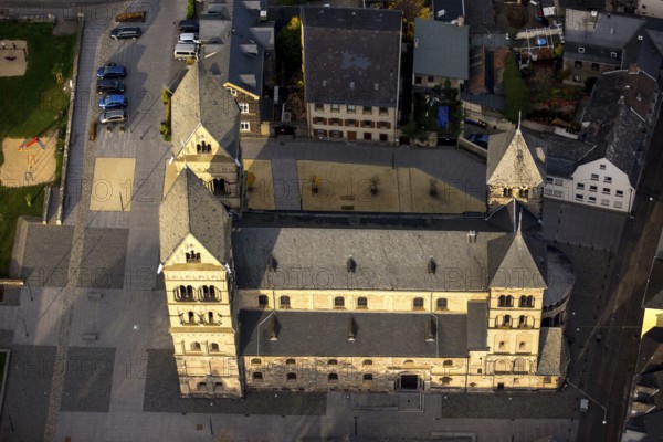 Maria Himmelfahrt, Church of Our Dear Lady - Mariendom, Dom zu Andernach, Andernach, Landkreis Mayen-Koblenz, Rhineland-Palatinate, Germany, Europe, aerial view, birds-eyes view, aerial photography, aerial photography, aerial photography, overview, bird's eye view