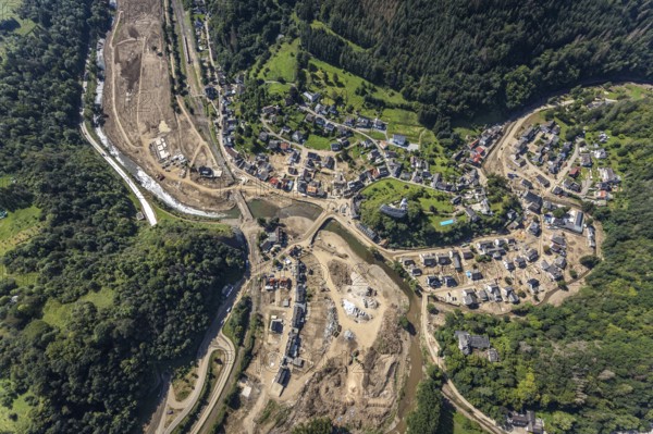 Aerial view, flooded area at the river Ahr with destroyed bridges and historical sight Burg Kreuzberg in the district Kreuzberg, Altenahr, Ahr valley, Rhineland-Palatinate, Germany, Ahr flood, castle, DE, Europe, flood disaster, flood disaster, hilltop castle, century flood, aerial view, aerial photography, aerial photography, overview, bird's-eye view, overview, flooding, flooding, flooded area