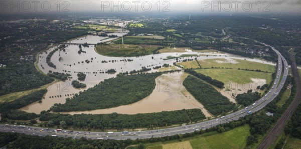 Aerial photo, Ruhr flood, flooding, Ruhrbogen between Oberhausen-Alstaden and Mülheim, Alstaden, Oberhausen, Ruhr area, North Rhine-Westphalia, Germany, Duisburg, DE, Europe, birds-eyes view, aerial photo, aerial photography, aerial photography, overview, overview, bird's eye view, floods, floods of the century