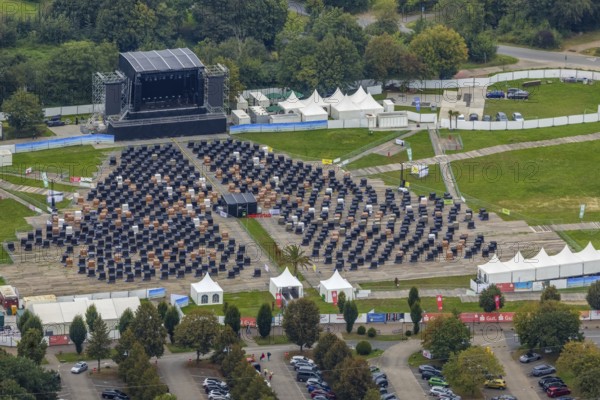 Aerial photo, tent festival at Lake Kemnader with corona-related beach chair edition 2021 in the Heven district of Witten, Ruhr area, North Rhine-Westphalia, Germany, distance rule, Corona crisis, Corona measures, Covid-19, DE, Europe, hygiene measures, culture, art, aerial photography, aerial photography, aerial photography, beach chairs, overview, events, venue, event location, bird's eye view, Witten, ZFR, birds-eyes view, cultural use, overview
