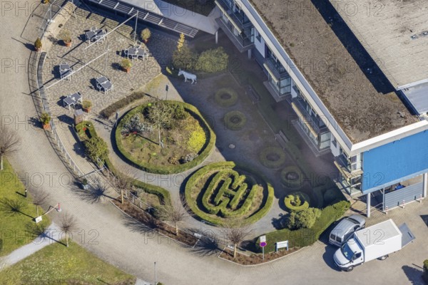Aerial view, Nikolaus-Stift retirement home, artistic garden green space, Wesel, Ruhr area, Lower Rhine, North Rhine-Westphalia, Germany, retirement home, nursing home, care and nursing, DE, Europe, shapes and colours, green space, art, aerial view, aerial photography, aerial photography, care facility, retirement home, retirement residence, retirement home, senior citizens' centre, overview, bird's eye view, birds-eyes view, overview, pro homine