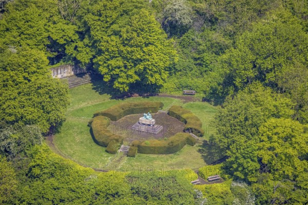 Aerial photo, castle ruins Volmarstein Castle, Volmarstein, Wetter, Ruhr area, North Rhine-Westphalia, Germany, castle, DE, Europe, aerial photo, aerial photography, aerial photography, ruins, soldiers' memorial, overview, bird's-eye view, overview
