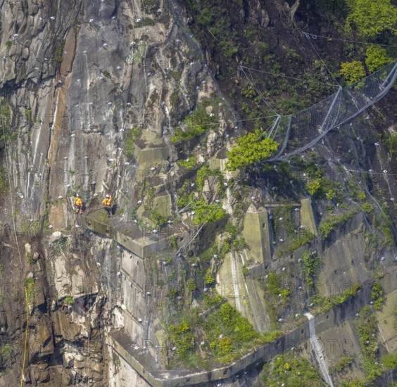 Aerial photo, rockfall protection fences and construction work on the closed cycle path and hiking trail at Lake Harkort, workers on the slope, weather, Ruhr area, North Rhine-Westphalia, Germany, DE, Europe, rockfall nets, rockfall protection fences, aerial photo, aerial photography, aerial photography, rockfall nets, overview, bird's eye view, birds-eyes view, overview