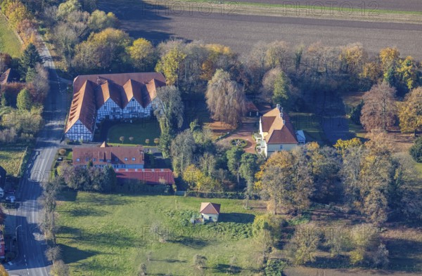 Aerial view, former manor, Haus Echthausen is a moated castle in Wickede-Echthausen, Echthausen, Wickede, Ruhr area, North Rhine-Westphalia, Germany, DE, Europe, birds-eyes view, aerial view, aerial photography, aerial photography, overview, overview, bird's eye view, Haus Echthausen