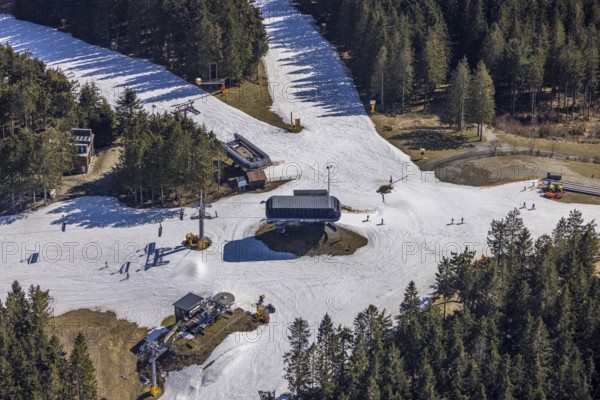 Poppenberg mountain station and chairlift, Winterberg, Sauerland, North Rhine-Westphalia, Germany, DE, Europe, aerial view, aerial photography, aerial photography, pandemic lockdown, snow remains, chairlift, ski lift, overview, circulating cable car, bird's eye view, winter, birds-eyes view, overview