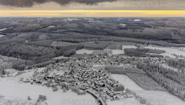 Aerial view of the snowy winter landscape of Winterberg with Altastenberg district in Sauerland in North Rhine-Westphalia, Germany, Sauerland, Europe, aerial photo, birds-eyes view, aerial photography, aerial photography, overview, bird's eye view, lockdown, closed winter landscape, corona lockdown, deserted, snow, winter weather, corona-related lockdown