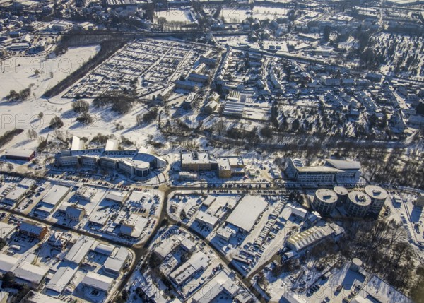 Aerial view, University of Witten / Herdecke, Annen, new campus extension in timber construction, university dental clinic, research and development centre, Witten, Ruhr area, North Rhine-Westphalia, Germany, Alfred-Herrhausen-Straße, education, educational institution, DE, Europe, FEZ, community garden, university, KGV, allotment garden, allotment garden site, allotment garden association, allotment garden association for the common good, allotment gardener association, aerial view, aerial photography, aerial photography, new building, snow, allotment garden, overview, university, bird's eye view, winter, onset of winter, ZBZ, Dental and Biosciences Research and Development Centre, birds-eyes view, overview
