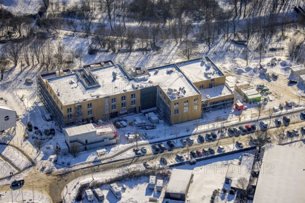 Aerial view, University of Witten / Herdecke, Annen, new campus extension in timber construction, Witten, Ruhr area, North Rhine-Westphalia, Germany, Alfred-Herrhausen-Straße, education, educational institution, DE, Europe, university, aerial view, aerial photography, aerial photography, snow, overview, university, bird's eye view, winter, onset of winter, birds-eyes view, overview