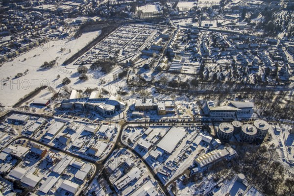 Aerial view, University of Witten / Herdecke, Annen, new campus extension in timber construction, university dental clinic, research and development centre, Witten, Ruhr area, North Rhine-Westphalia, Germany, Alfred-Herrhausen-Straße, education, educational institution, DE, Europe, FEZ, community garden, university, KGV, allotment garden, allotment garden site, allotment garden association, allotment garden association for the common good, allotment gardener association, aerial view, aerial photography, aerial photography, new building, snow, allotment garden, overview, university, bird's eye view, winter, onset of winter, ZBZ, Dental and Biosciences Research and Development Centre, birds-eyes view, overview