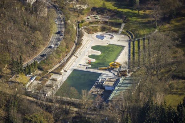 Aerial view, outdoor swimming pool Annen, Annen, Witten, Ruhr area, North Rhine-Westphalia, Germany, bathing establishment, bathing resort, DE, Europe, shapes and colours, outdoor swimming pool, leisure pool, leisure activities, Herdecker Straße, aerial view, aerial photography, aerial photography, swimming pool, swimming pool, overview, bird's-eye view, overview, wave-shaped swimming pool, algae growth, pre-season