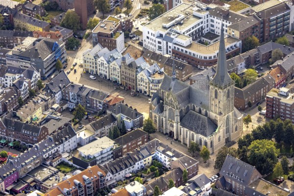 Aerial view, Willibrordi Cathedral Protestant Church and Great Market in Wesel, Lower Rhine, North Rhine-Westphalia, Germany, place of worship, DE, cathedral, Europe, religious community, place of worship, holy place, church, parish, denomination, aerial view, aerial photography, aerial photography, religion, religious site, city church, overview, bird's-eye view, Wesel, birds-eyes view, overview, late gothic basilica