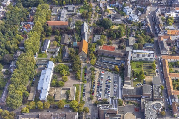 Aerial view, Realschule Mitte and Katholisches Bildungsforum Wesel and St. Martini Church in Wesel, Lower Rhine, North Rhine-Westphalia, Germany, place of worship, education, educational institution, DE, Europe, religious community, place of worship, holy site, church, parish, denomination, educational institute, aerial view, aerial photography, aerial photography, secondary school, religion, religious site, school, overview, bird's-eye view, Wesel, birds-eyes view, overview