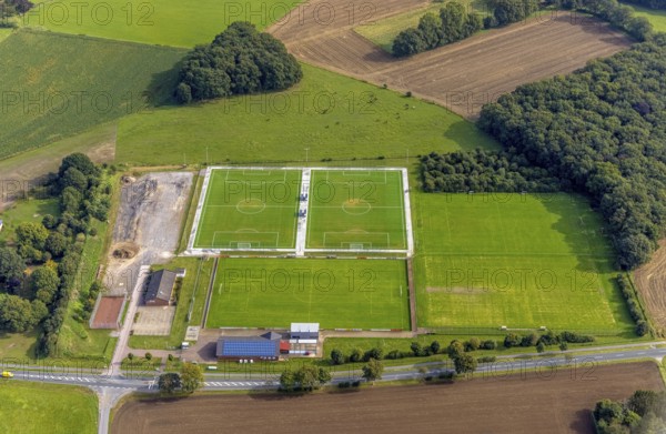 Aerial view, new sports fields of PSV Wesel-Lackhausen 1928 in the district Lackhausen in Wesel, Lower Rhine, North Rhine-Westphalia, Germany, DE, Europe, football field, aerial view, aerial photography, aerial photography, sports, sports facilities, sports field, sports facility, overview, bird's eye view, Wesel, birds-eyes view, overview