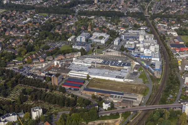 Aerial view, Keramag Keramische Werke and BYK-Chemie in Wesel, Lower Rhine, North Rhine-Westphalia, Germany, DE, Europe, commercial enterprises, commercial area, commercial site, commercial use, industrial area, industrial building, industrial site, aerial photograph, aerial photography, aerial photography, overview, bird's-eye view, Wesel, birds-eyes view, overview