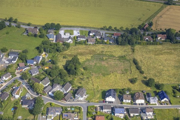 Aerial view, building land, new housing estate between Ruhrstraße and Höhenweg, Echthausen, Wickede, Sauerland, North Rhine-Westphalia, Germany, building plots, building land, building project, DE, Europe, property tax, real estate, aerial view, aerial photography, aerial photography, new development area, overview, bird's-eye view, residential complex, living and living, residential area, residential buildings, residential quality, housing estate, birds-eyes view, overview