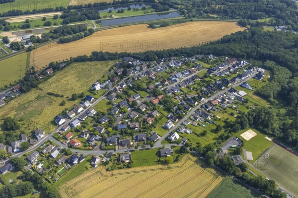 Aerial view, building land, new housing estate between Ruhrstraße and Höhenweg, housing estate Höhenweg Marienhöhe, Echthausen, Wickede, Sauerland, North Rhine-Westphalia, Germany, building plots, building land, building project, DE, Europe, property tax, real estate, aerial view, aerial photography, aerial photography, new development area, overview, bird's eye view, residential complex, living and living, residential area, residential buildings, quality of living, housing estate, birds-eyes view, overview
