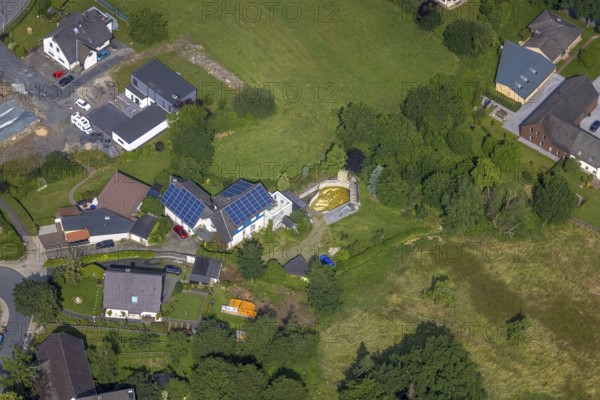 Aerial view, residential house Höhenweg with solar roof and excavation pit, Echthausen, Wickede, Sauerland, North Rhine-Westphalia, Germany, DE, Europe, aerial view, aerial photography, aerial photography, overview, bird's-eye view, overview