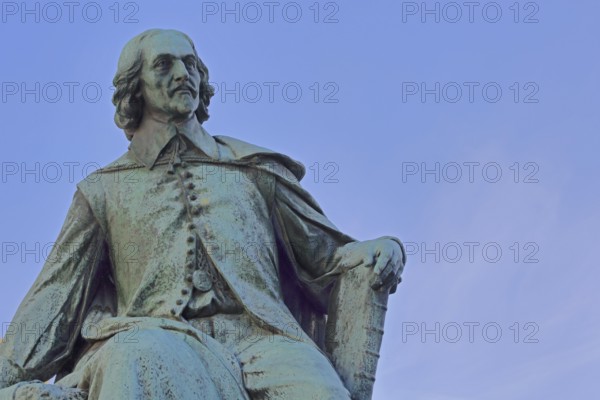 Physicist Otto von Guericke, fountain, monument, sculpture, detail, Hauptwache, Magdeburg, Saxony-Anhalt, Germany