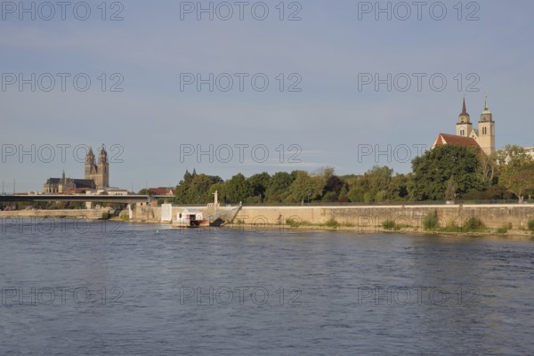 Cityscape with Gothic cathedral, New River Bridge and late Romanesque St. Johannis Church, church towers, banks of the Elbe, Elbe, Magdeburg Cathedral, St. Katharina, Magdeburg, Saxony-Anhalt, Germany