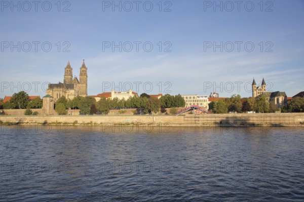 Cityscape with Gothic cathedral, city wall with defence defence tower Kiek in de Köken and Romanesque monastery Unser Lieben Frauen, church towers, banks of the Elbe, Elbe, Magdeburg Cathedral, St. Katharina, Magdeburg, Saxony-Anhalt, Germany