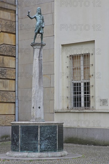 Eisenbart Fountain and monument to surgeon and physician Doctor Eisenbarth by Fritz von Graevenitz 1939, Eisenbart, sculpture, fountain, Magdeburg, Saxony-Anhalt, Germany