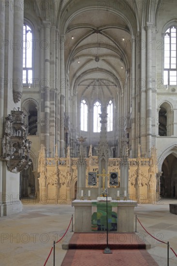 Altar and rood screen, interior view, Gothic St Mauritius and St Katharina, Magdeburg Cathedral, Cathedral, Magdeburg, Saxony-Anhalt, Germany