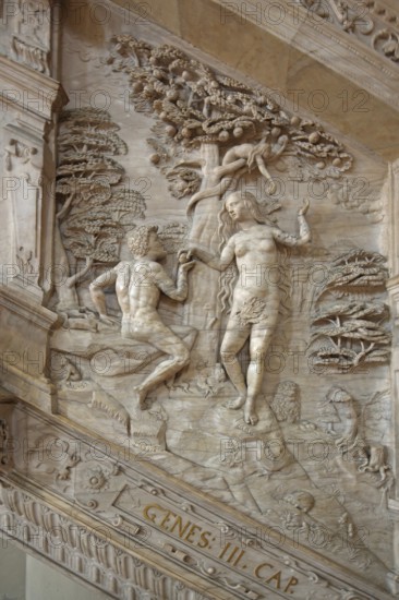 Decorations on the Renaissance pulpit by Christoph Kapup 1597 made of alabaster, Paradise with Fall of Man, stonemasonry, art, craftsmanship, interior view, biblical scene from the Bible 1st Moses, Genesis, Tree of Knowledge with Adam, Eve, snake, apple, figures, relief, sculpture, inscription, St Mauritius and St Katharina, Magdeburg Cathedral, Magdeburg, Saxony-Anhalt, Germany