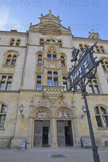 Portal of the historic labour court with sign for justice, court building, inscription, entrance and exit, open doors, open, view upwards, Magdeburg, Saxony-Anhalt, Germany