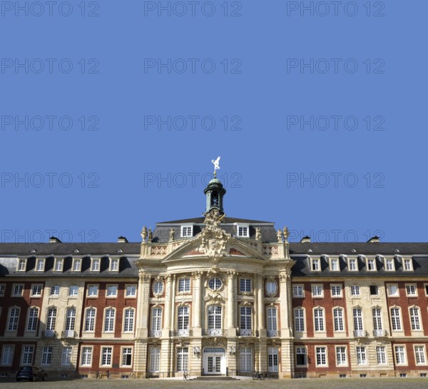 Prince Bishop's Castle, Fürstbischöflichen Schloss, Westphalian Wilhelms University, Münster, North Rhine-Westphalia, Germany