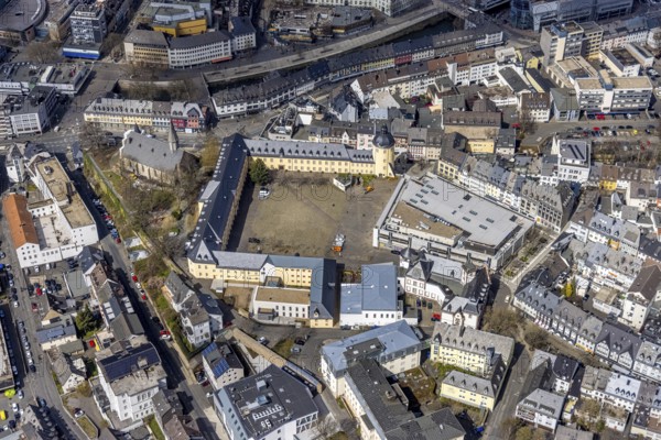 Aerial view, Lower Castle with the University of Siegen, Campus Lower Castle, Siegen-Kernband, Siegen, Siegerland, North Rhine-Westphalia, Germany, education, educational institution, city, DE, Europe, city centre, church, educational institute, aerial view, aerial photography, aerial photography, Martini Church, castle, overview, university, bird's eye view, bird's eye view, overview