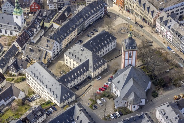 Aerial view, Old Town with Town Hall and St. Nicholas Church, Krämergasse and Kornmarkt, Siegen-Kernband, Siegen, Siegerland, North Rhine-Westphalia, Germany, place of worship, authority, DE, Europe, religious community, place of worship, holy site, church, church community, denomination, aerial view, aerial photography, aerial photography, market place, town hall, religion, religious site, overview, bird's-eye view, overview