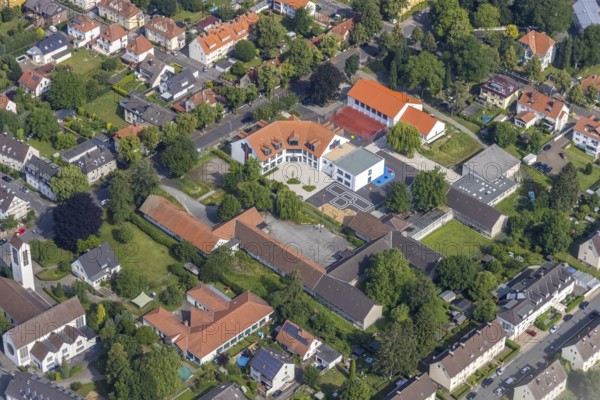 Aerial photo, Petri - Grundschule, Werl, Soester Börde, North Rhine-Westphalia, Germany, education, educational institution, DE, Europe, primary school, teaching institute, aerial photo, aerial photography, aerial photography, school, overview, bird's-eye view, overview