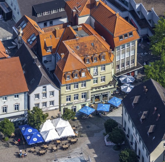 Aerial view, gastronomy cafe and restaurant Alter Markt, Werl, Soester Börde, North Rhine-Westphalia, Germany, outdoor gastronomy, Corona, DE, Europe, pedestrian zone, aerial view, aerial photography, aerial photography, parasols, tables and chairs, overview, bird's eye view, birds-eyes view, overview