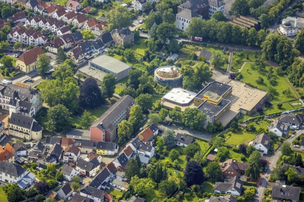 Aerial photo, Ursulinengymnasium Werl, construction site Werl Castle, castle ruins of the former electoral town castle, Werl, Soester Börde, North Rhine-Westphalia, Germany, construction work, construction, construction area, building site, building plots, construction project, construction site, education, educational institution, DE, Europe, grammar school, educational institute, aerial photograph, aerial photography, aerial photography, new building, ruin, Schlossstraße, school, sight, overview, bird's-eye view, birds-eyes view, historical, overview