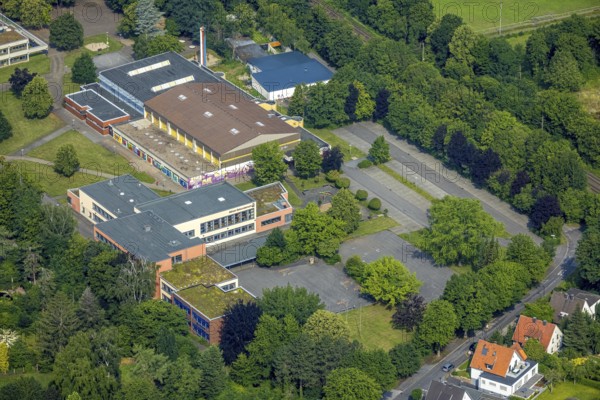 Aerial photo, triple sports hall, Werl Municipal Secondary School, Werl Sports Shooting Club, Werl, Soester Börde, North Rhine-Westphalia, Germany, education, educational institution, DE, Europe, teaching institute, aerial photo, aerial photography, aerial photography, secondary school, school, sports hall, overview, bird's-eye view, overview