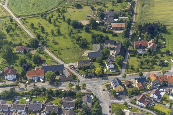 Aerial view, intersection Büdericher Bundesstraße Schlesienstraße Rottweg Minneweg, Westbüderich, Werl, Soester Börde, North Rhine-Westphalia, Germany, federal road B1, DE, Europe, aerial view, aerial photography, aerial photography, townscape, city area, Torino Pizzeria, overview, bird's-eye view, birds-eyes view, overview