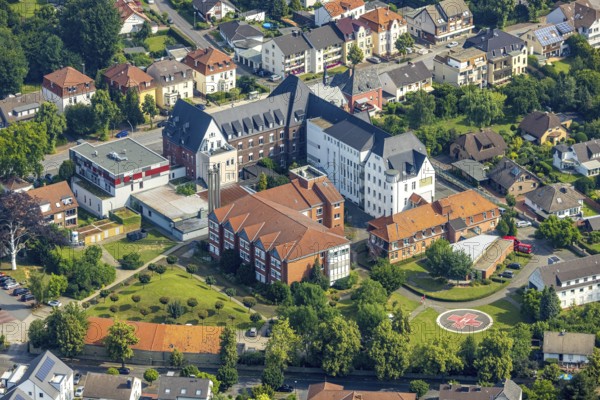 Aerial view, Mariannen-Hospital Werl, Werl, Soester Börde, North Rhine-Westphalia, Germany, DE, Europe, health care, hospital, heliport, clinic, clinic centre, hospital, aerial photograph, aerial photography, aerial photography, medical facility, medical aid, overview, bird's-eye view, overview, medical care