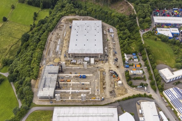 Aerial photo, industrial estate Gerlingen, construction site Eisenstraße, Hillmicke, Wenden, Sauerland, North Rhine-Westphalia, Germany, construction work, construction area, construction site, building plots, construction project, construction site, DE, Europe, commercial enterprises, commercial area, industrial estate, industrial park, commercial site, commercial use, industrial area, industrial building, industrial site, aerial view, aerial photography, aerial photography, photovoltaic, photovoltaic plant, solar, solar plant, solar roof, solar energy, solar energy, overview, bird's-eye view, overview