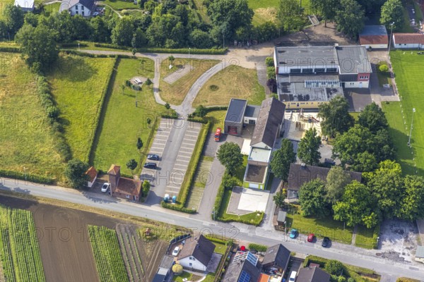 Aerial photo, Carl-Orff School, volunteer fire brigade, Hilbeck, Werl, Soester Börde, North Rhine-Westphalia, Germany, education, educational institution, fire fighter, fire protection, fire watch, DE, Europe, fire station, fire brigade, teaching institute, aerial photography, aerial photography, rescue station, school, overview, bird's-eye view, overview