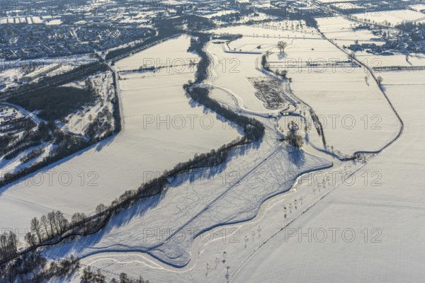 Aerial view, Sönnerbach and Salzbach, renaturalised railing, snow-covered, winter, Werl, Soester Börde, North Rhine-Westphalia, Germany, Soester, Börde, DE, Europe, birds-eyes, view, aerial photography, aerial photography, overview, overview, bird's eye view, Sönnerbach, Salzbach, renaturalisation, meadows, fields, snow