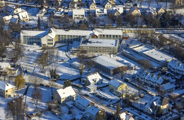 Aerial view, construction site, new building, Walburgisschule, winter, snow, Werl, Soester Börde, North Rhine-Westphalia, Germany, Soester, Börde, DE, Europe, birds-eyes, view, aerial view, aerial photography, aerial photography, overview, overview, bird's eye view, Walburgischule, education, pupils, college, training, school year, homework, class, year, education, pedagogy