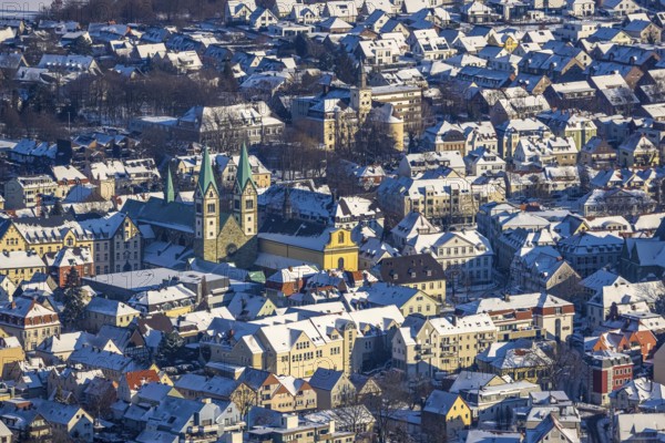 Aerial view, pilgrimage basilica of the Visitation of the Virgin Mary, Walburgisstraße, old pilgrimage church, Franciscan monastery, Klosterstraße, snow, winter, Werl, Soester Börde, North Rhine-Westphalia, Germany, Soester, Börde, DE, Europe, birds-eyes, view, aerial photograph, aerial photography, aerial photography, overview, overview, bird's eye view, pilgrimage church, church, religion, faith, worship, mass, monastery, ecclesiastical, building