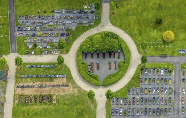 Aerial view, cemetery with circular route, parish of Wenden, Wenden, Sauerland, North Rhine-Westphalia, Germany, burial site, DE, Europe, shapes and colours, cemetery, memorial, place of worship, graves, burial ground, circular shape, aerial photograph, aerial photography, aerial photography, resting place, overview, bird's-eye view, overview